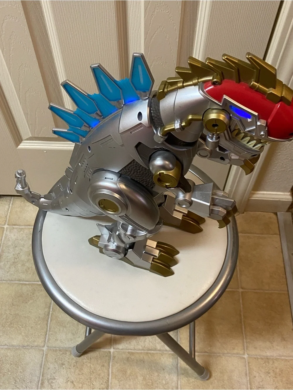 MechaGodzilla Robot Dinosaur Toy -Large Silver/Gold Figure -Light Up -Read